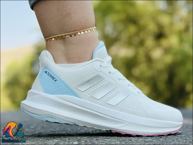 کفش زنانه آدیداس مخصوص پیاده روی