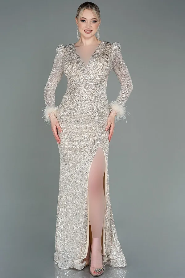 مدل لباس نامزدی شیک پوشیده و مدرن