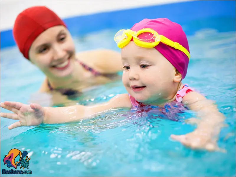 آموزش شنا به کودکان و بررسی بهترین سن شروع شنا