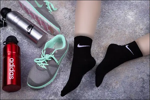 مدل جوراب اسپرت دخترانه کوتاه مناسب استایل ورزشی