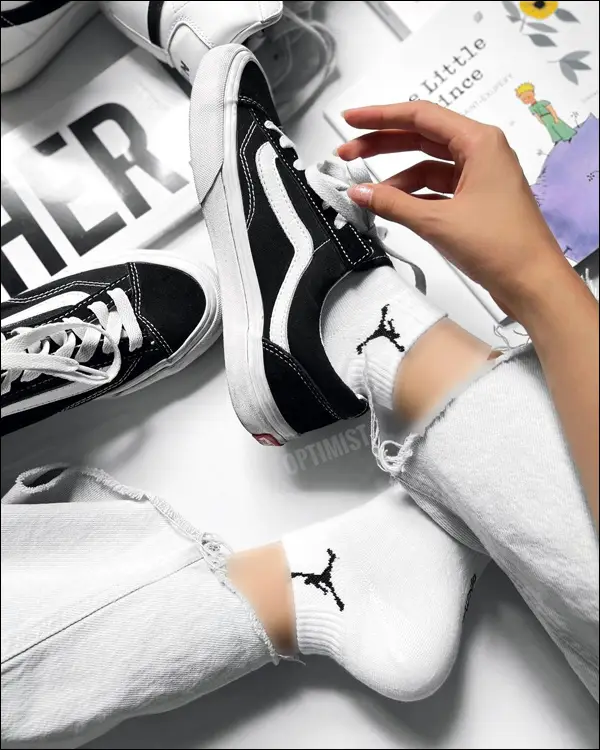 مدل های مدرن جوراب اسپرت دخترانه برای خانم ها