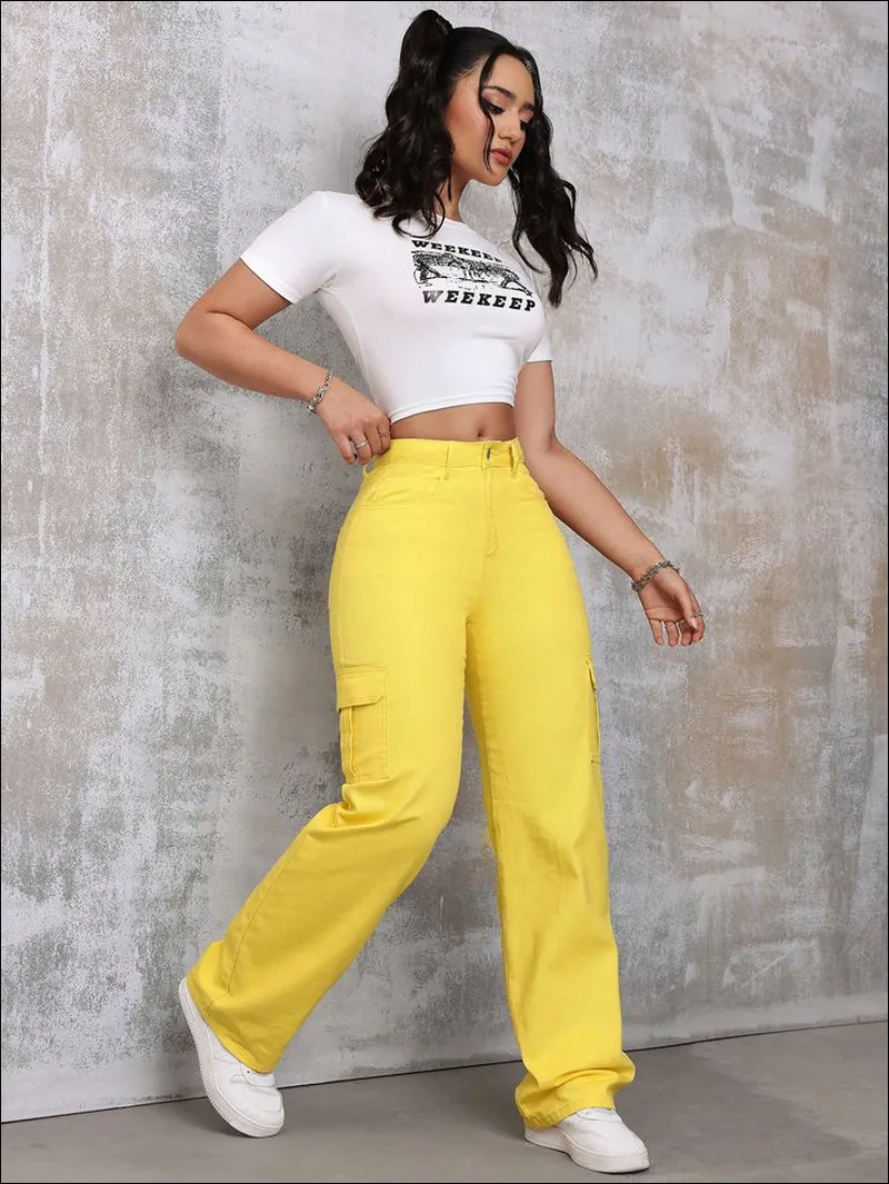 معرفی انواع مدل شلوار لی زنانه - شلوار جین رنگی (Colored Jeans)