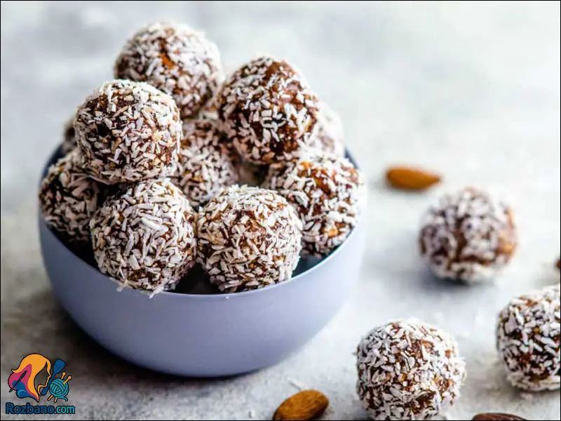 طرز تهیه توپک خرمایی مجلسی با خرما و پودر نارگیل