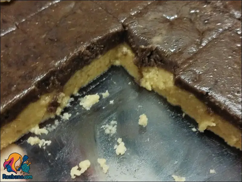 حلوا دو رنگ مجلسی در ظرف پیرکس شیک