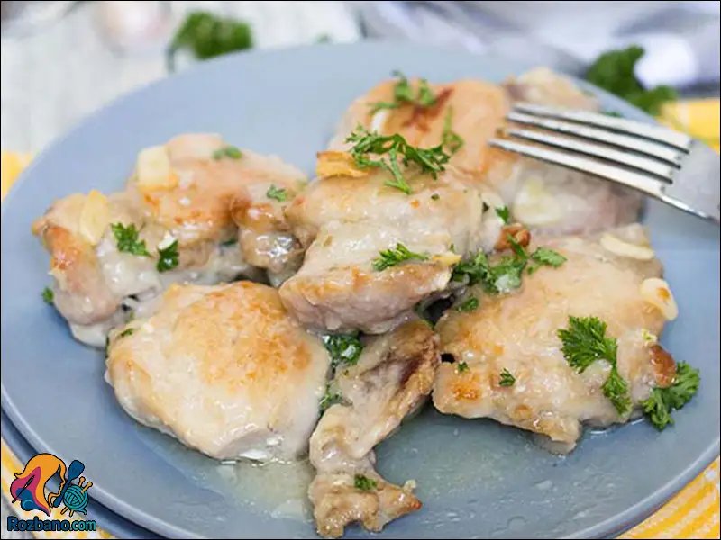 طرز تهیه خوراک مرغ با سیر اسپانیایی در خانه