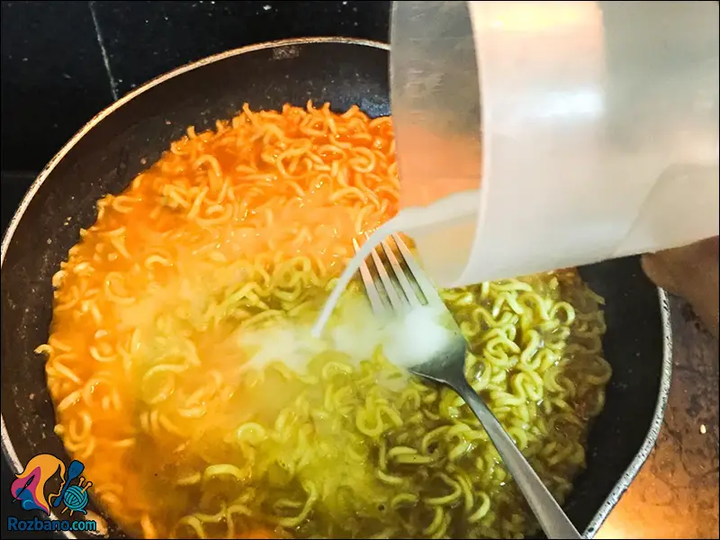 پیتزای نودل فوری سریع و آسان