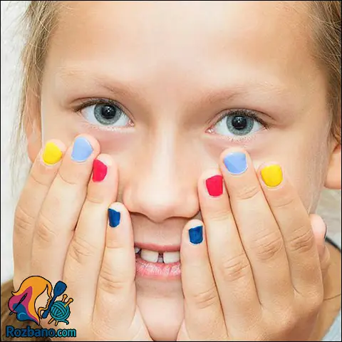 بررسی علمی خطرات لاک ناخن برای کودکان و راه های پیشگیری