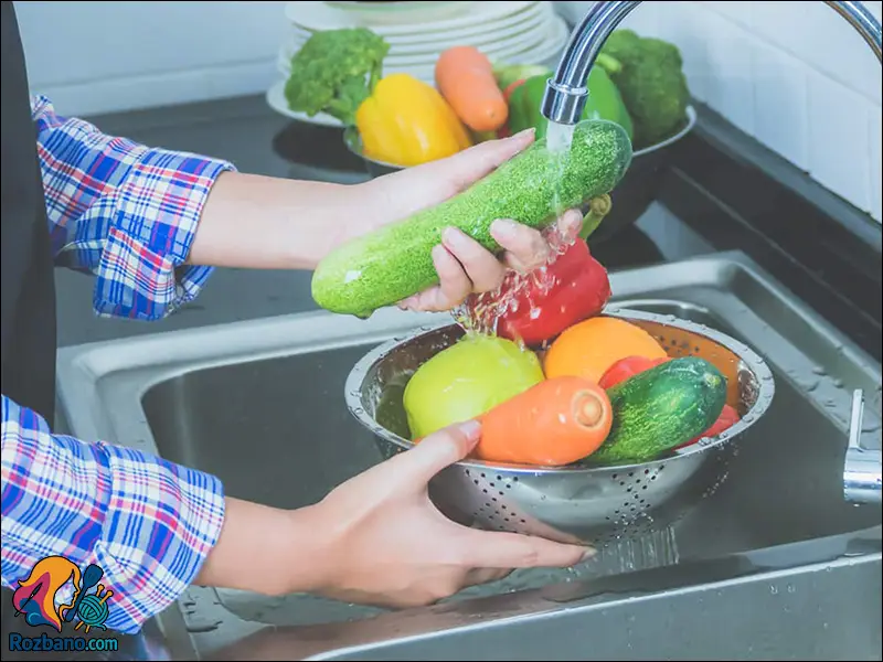 آموزش ساخت محلول خانگی برای ضدعفونی سبزیجات و میوه
