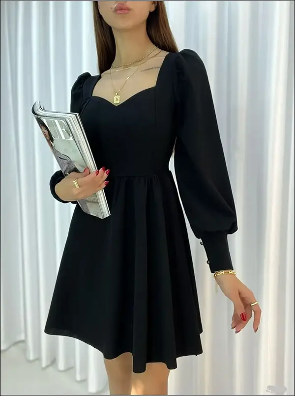 مدل لباس شب مشکی - لباس شب مشکی با یقه قلبی