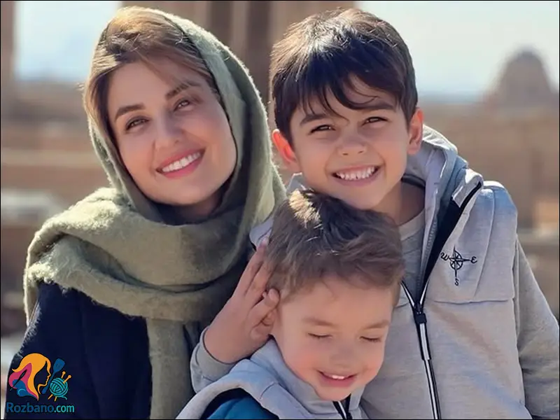 بیوگرافی گلوریا هاردی - گلوریا هاردی در کنار فرزندانش