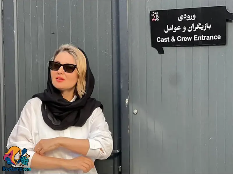 گلوریا هاردی همسر ساعد سهیلی با لباس رسمی