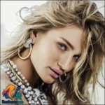 جديدترين عکس رزي هانتينگتون روي مجله ووگ