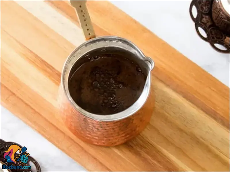 دم کردن قهوه ترک اصیل با قهوه تازه آسیاب شده