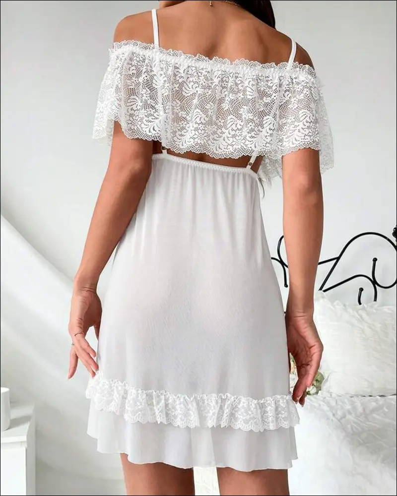 لباس خواب دکلته (Off-shoulder Sleepwear)