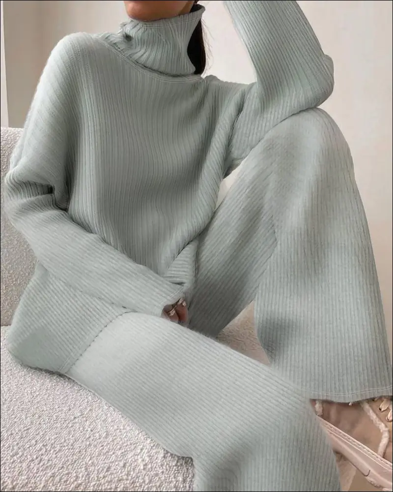 لباس خواب یقه اسکی (Turtleneck Sleepwear)