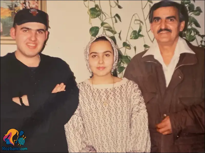 بیوگرافی پرستو صالحی - عکس پرستو صالحی در کنار پدر و برادرش