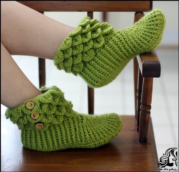 https://up.rozbano.com/view/3251064/Beautiful%20DIY%20Crocodile%20Stitch%20Booties-01.jpg