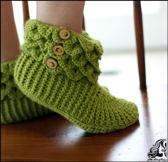 https://up.rozbano.com/view/3251067/Beautiful%20DIY%20Crocodile%20Stitch%20Booties-05.jpg