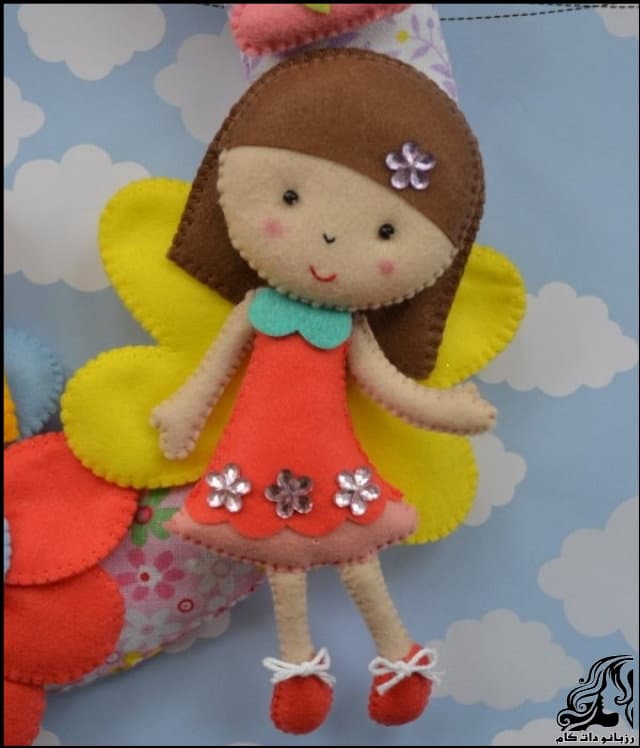 https://up.rozbano.com/view/2953170/Beautiful%20doll%20on%20the%20door-22.jpg