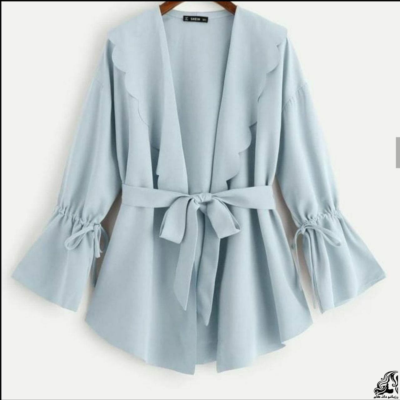 https://up.rozbano.com/view/3212940/Bell%20sleeve%20coat.jpg