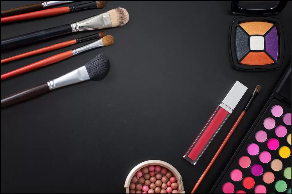 http://up.rozbano.com/view/3992589/Buy%20cosmetics%20online%20from%20jamboderm%20website-02.webp