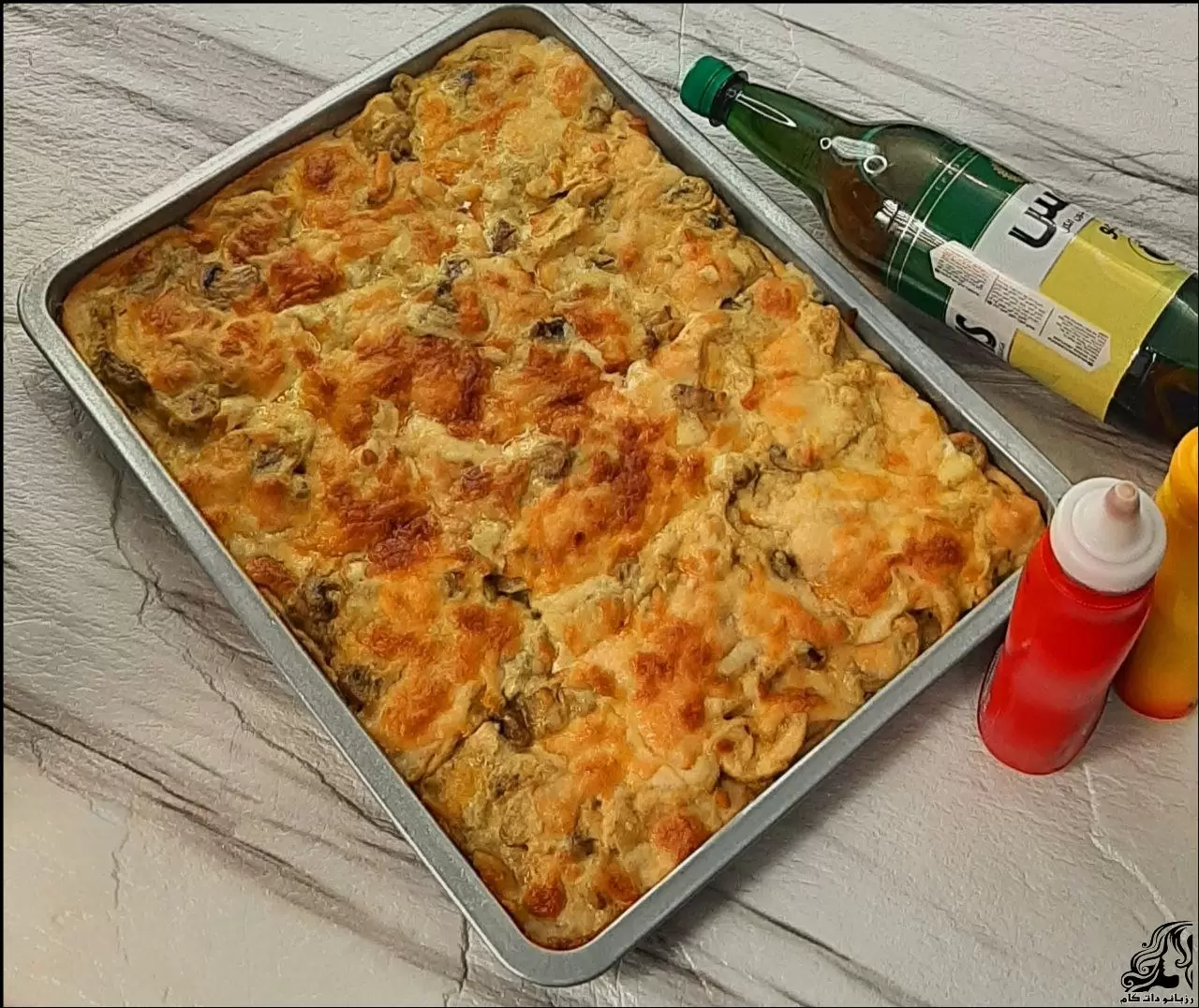 https://up.rozbano.com/view/3755297/Chicken%20Alfredo%20Pizza%20recipe.webp