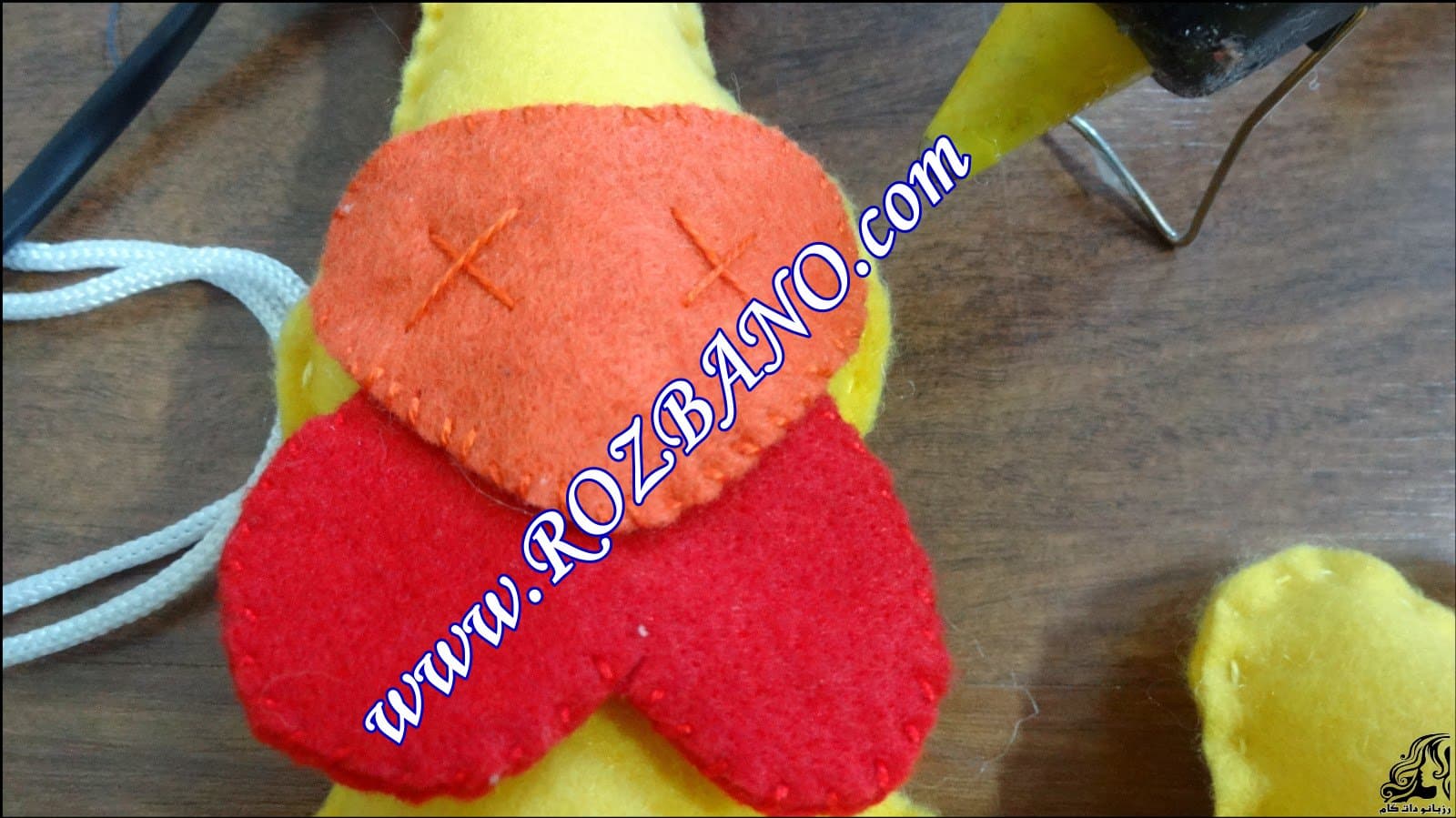 https://up.rozbano.com/view/2844107/Clamp%20Curtain%20Rooster%20Felt-16.jpg