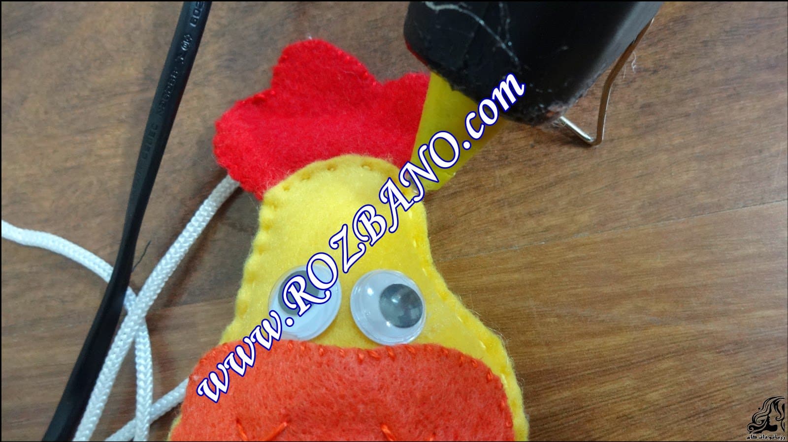 https://up.rozbano.com/view/2844108/Clamp%20Curtain%20Rooster%20Felt-17.jpg