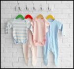 نکات بسیار حیاتی درباره انتخاب، پوشاندن و شستشوی لباس کودکان - Covering20and20washing20childrens20clothes 01