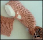 بافتنی و آموزش بافت پاپوش بند دار میل بافی به همراه فیلم - Crocheting20Strap20shoes 14