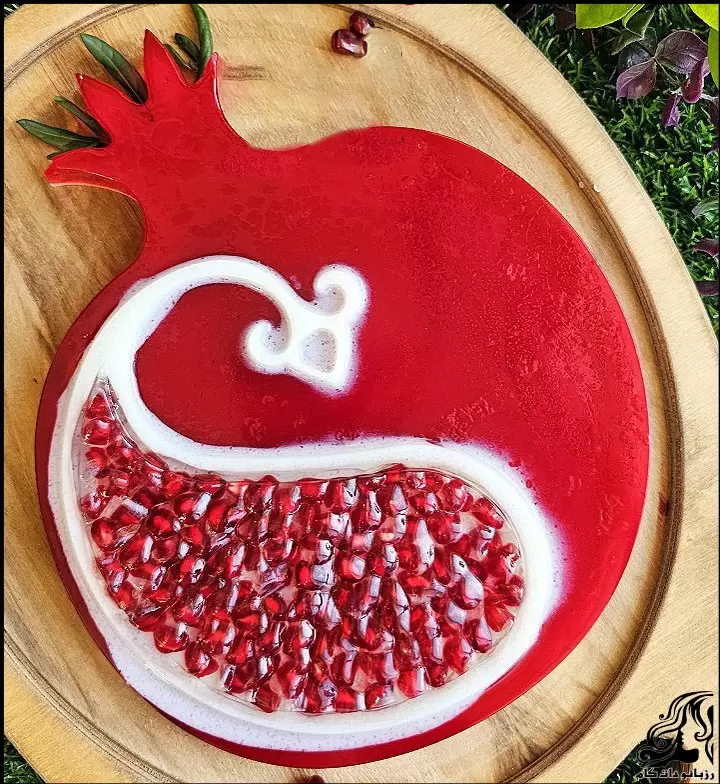 https://up.rozbano.com/view/3947897/Decorative%20jelly%20for%20Yalda%20Night%20in%20the%20shape%20of%20a%20pomegranate%20recipe.webp