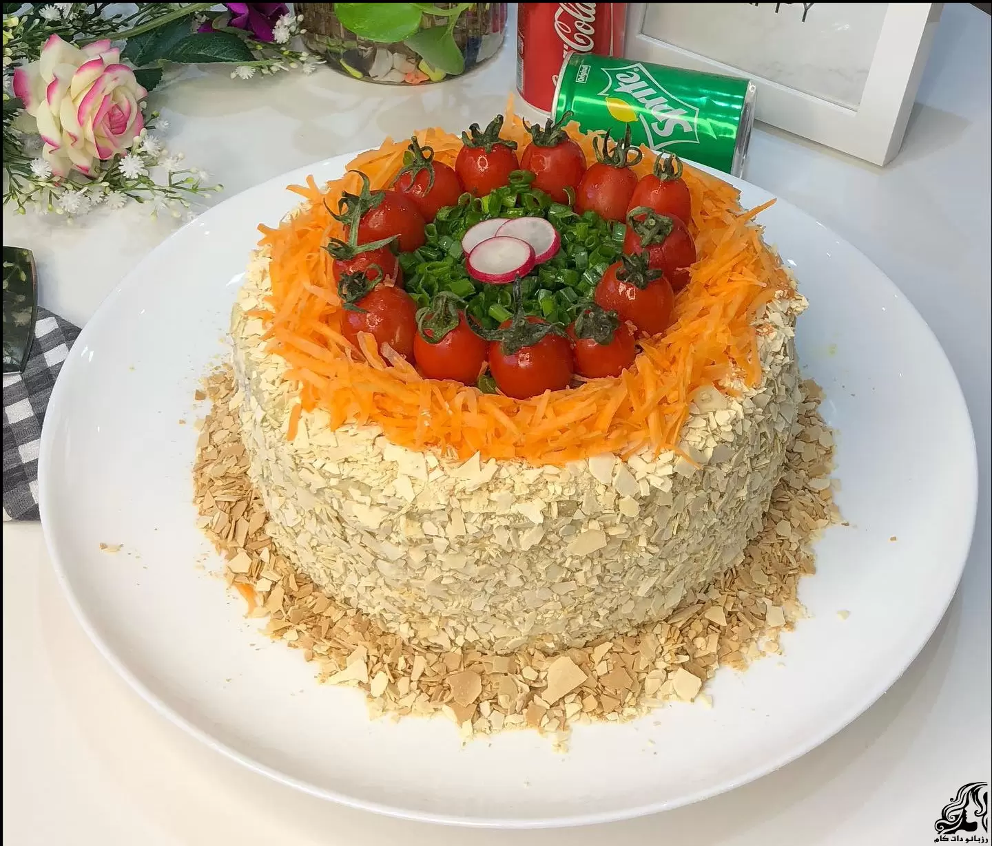 https://up.rozbano.com/view/3873066/Delicious%20chicken%20cake%20recipe.webp