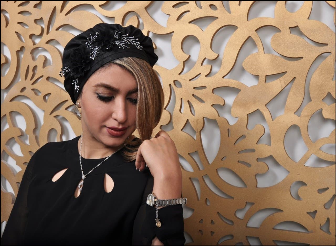https://up.rozbano.com/view/3477544/Do%20you%20still%20wear%20a%20scarf-01.jpg