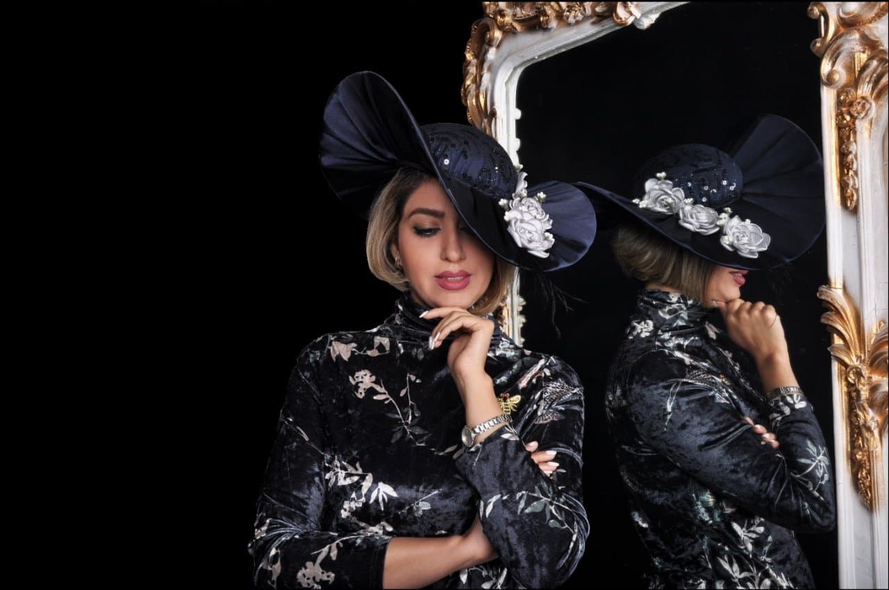 https://up.rozbano.com/view/3477543/Do%20you%20still%20wear%20a%20scarf.jpg