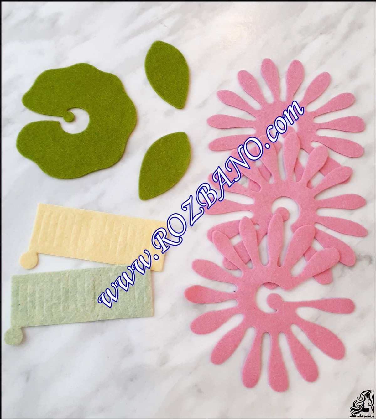 https://up.rozbano.com/view/2874716/Gerbera%20Daisy%20Felt%20Flower-02.jpg