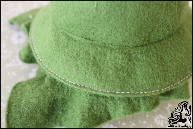 https://up.rozbano.com/view/2752677/Green%20Felt%20Hat-06.jpg