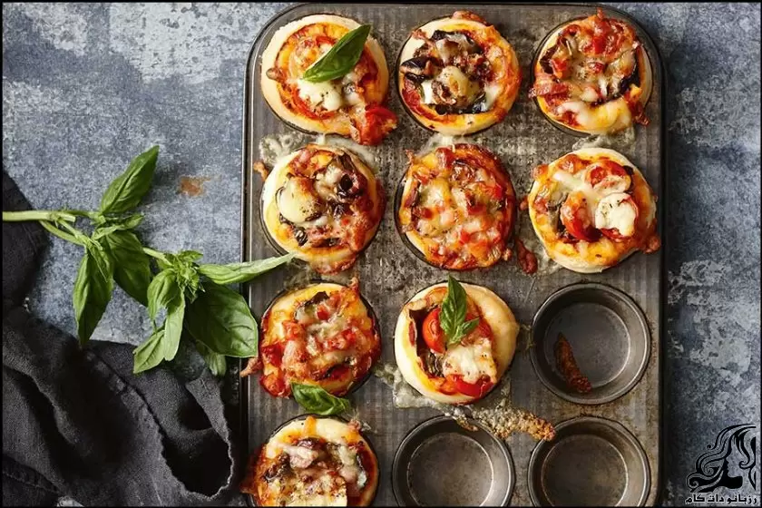 طرز تهیه مافین پیتزایی خانگی خوشمزه و ساده مرحله به مرحله