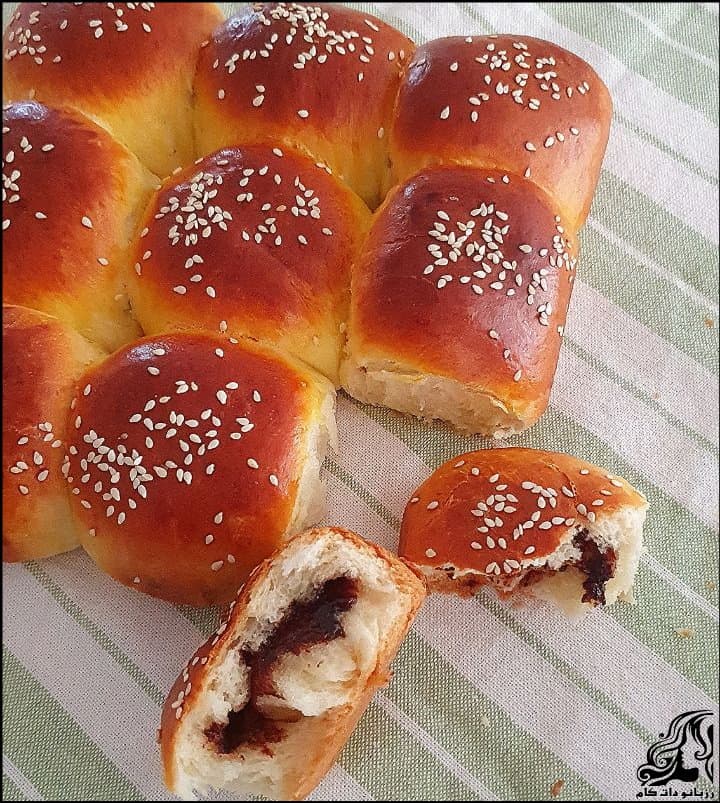 https://up.rozbano.com/view/3651505/Homemade%20sour%20cream%20bread%20recipe-02.jpg