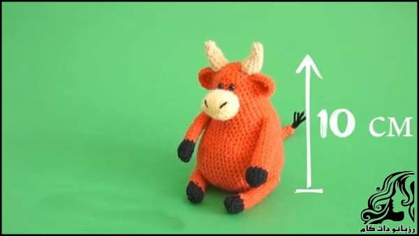 https://up.rozbano.com/view/3309503/Knitted%20cowboy%20cow%20doll-01.jpg