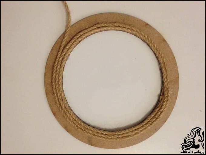 https://up.rozbano.com/view/3042531/Making%20Garlands%20with%20hemp-02.jpg