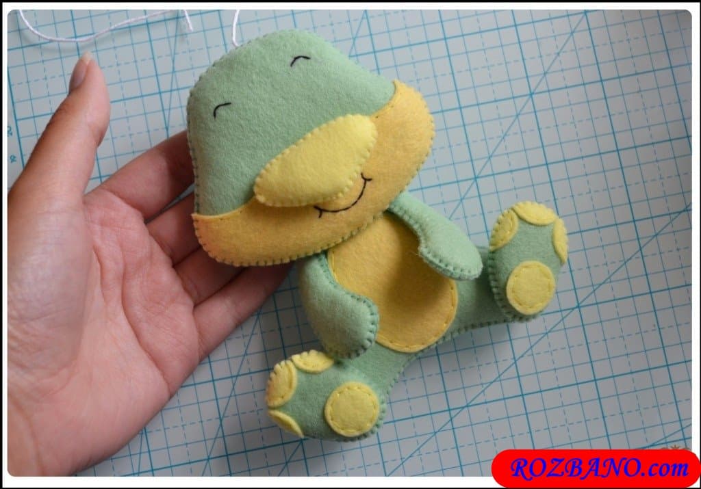 https://up.rozbano.com/view/2940430/Making%20Turtle%20Felt%20Dolls-32.jpg