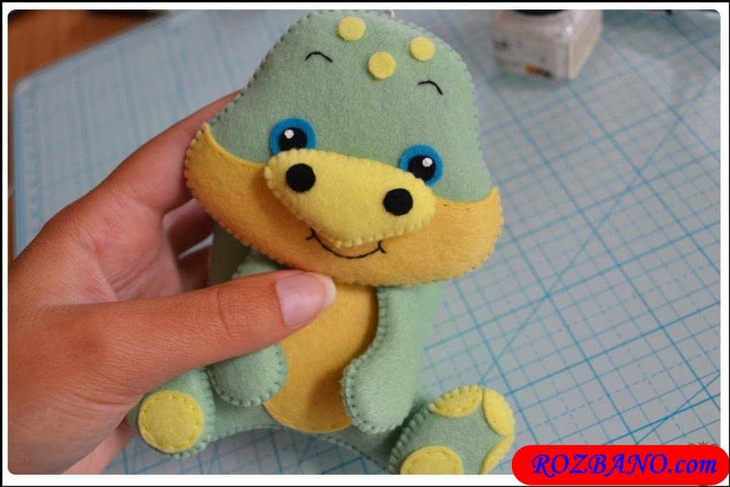 https://up.rozbano.com/view/2940437/Making%20Turtle%20Felt%20Dolls-39.jpg
