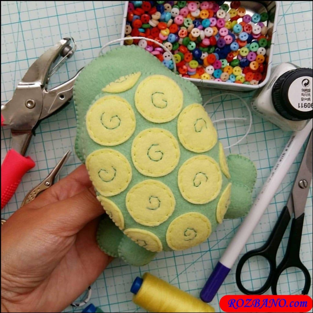 https://up.rozbano.com/view/2940439/Making%20Turtle%20Felt%20Dolls-41.jpg
