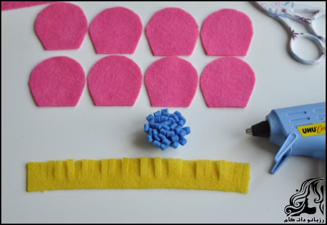 https://up.rozbano.com/view/3311632/Making%20felt%20flowers%20for%20decoration-15.jpg