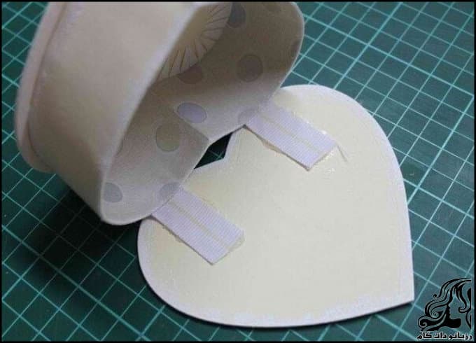https://up.rozbano.com/view/3022519/Making%20heart%20shaped%20gift%20box-06.jpg