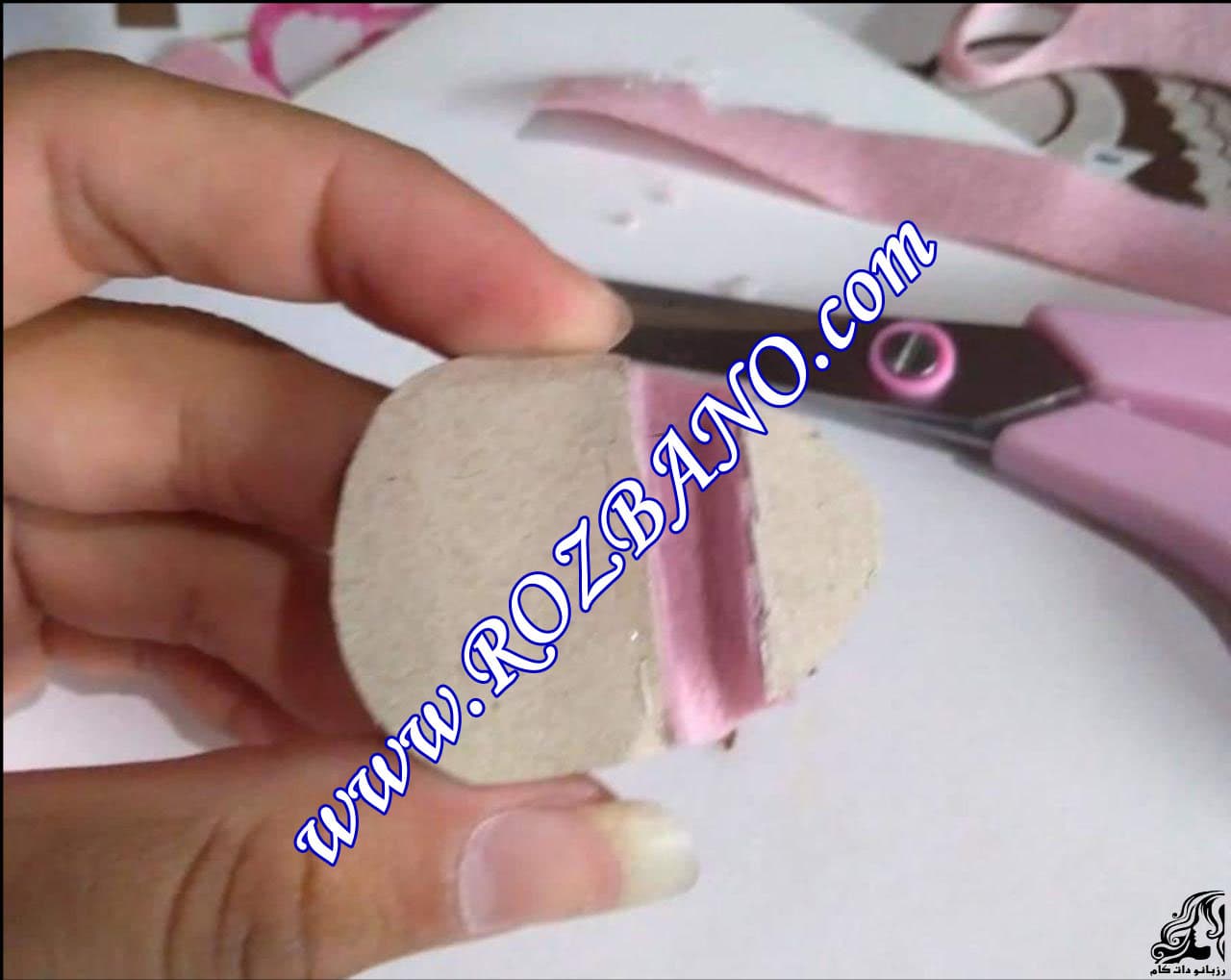 https://up.rozbano.com/view/2856684/Making%20sandals%20for%20dolls-06.jpg