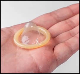 رابطه جنسی زناشوئی و بهبود آن با خرید کاندوم - Marital20and20improving20it20by20buying20condoms 01