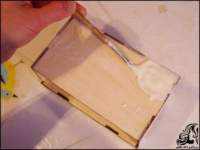 https://up.rozbano.com/view/2700149/Mosaic%20tile%20on%20wood-11.jpeg
