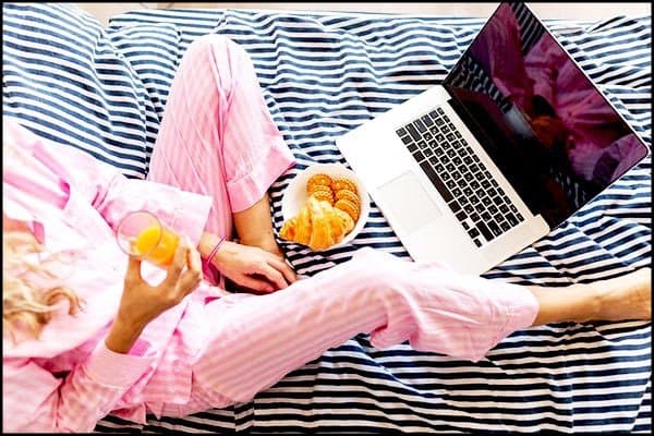 https://up.rozbano.com/view/3693299/Online%20bed%20linen%20shopping%20site.jpg
