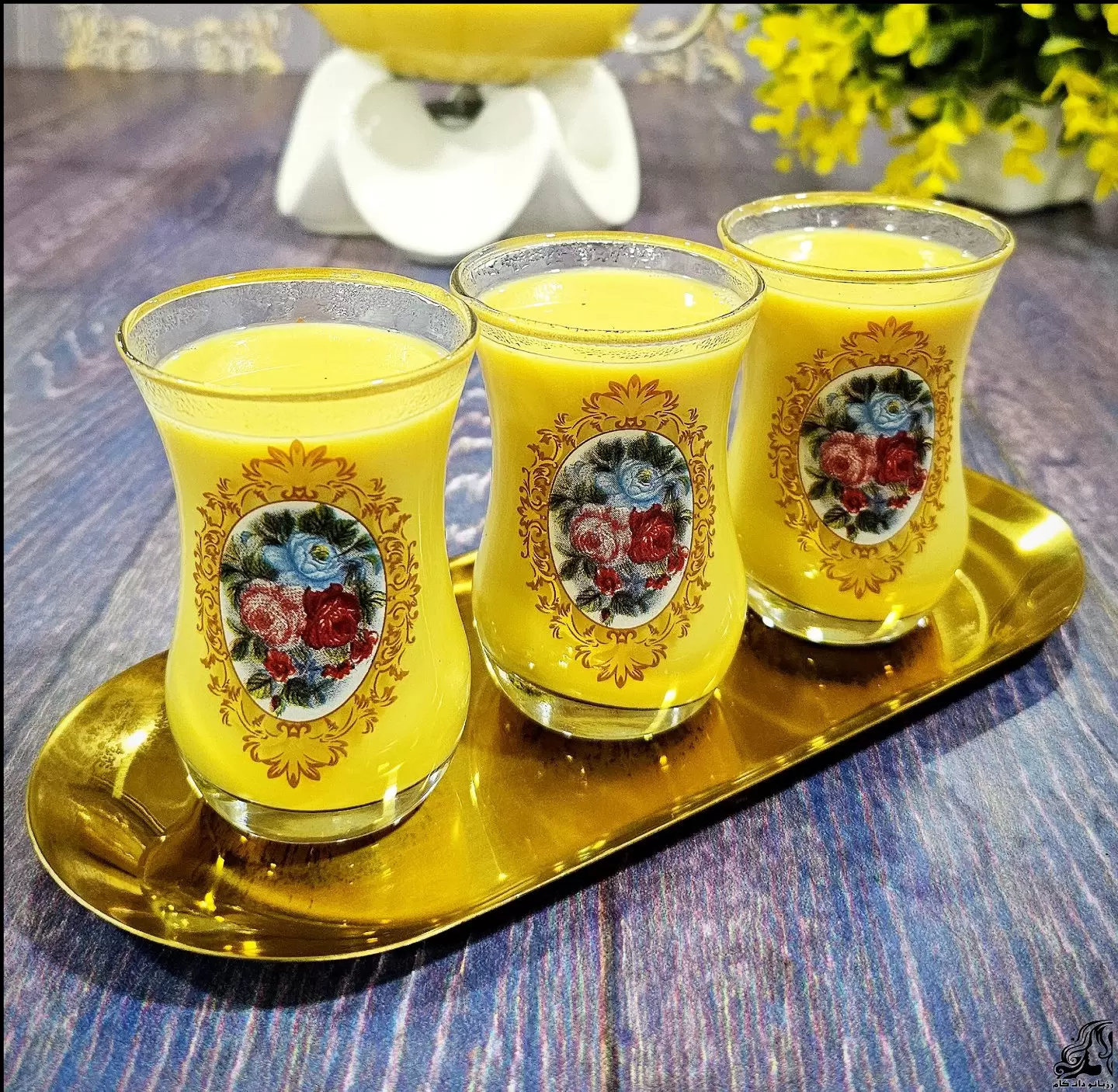 https://up.rozbano.com/view/3940778/Original%20Emirati%20Karak%20Tea%20recipe.webp